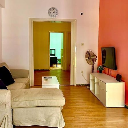 2 Bedroom Apartment 300 Meters Metro Aghios Loanis Athén Kültér fotó